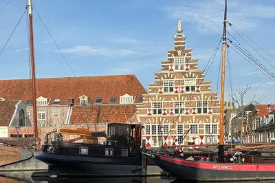 Uncover Leiden's Secrets: A Personalized Historical Journey