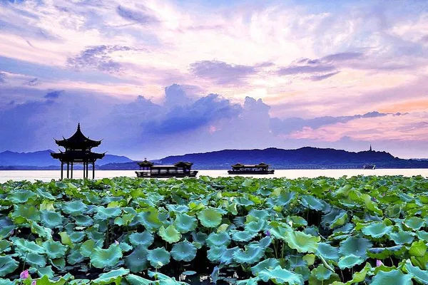 Hangzhou's Hidden Gems: Craft Your Perfect Private Tour
