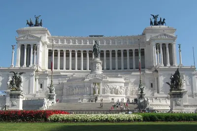 Seamless Airport-to-Cruise Transfer: Rome Tour Included!