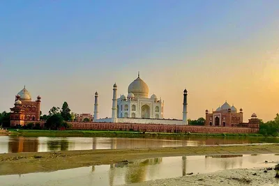 Golden Triangle Tour: Delhi, Agra, Khajuraho & Varanasi