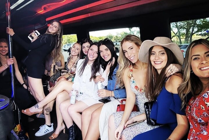 https://images.dyvarcity.com/experience-images/dyvarcity_818bb017132802645d05b048e_17.jpg