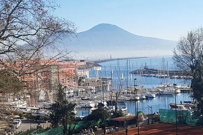 Luxury Transfer: Rome to Naples with Private Driver