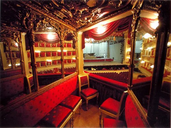 La Scala Theater Tour: Milan Opera House Secrets