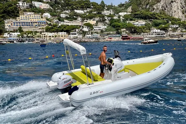 Capri & Amalfi Coast: Self-Drive Boat Adventure!