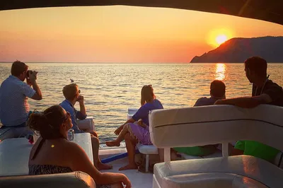 Cinque Terre Sunset Cruise: Unforgettable Coastal Views & Twilight Magic