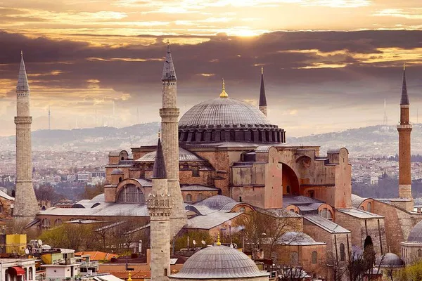 Istanbul Private Guide: Skip-the-Line Hagia Sophia & More