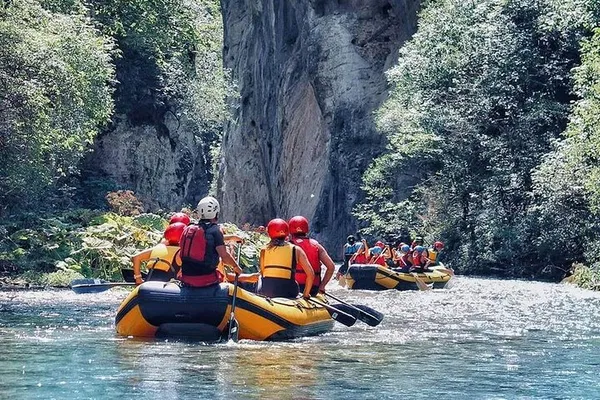 Umbria's Thrilling River Rafting Adventure: Conquer Nera & Corno!