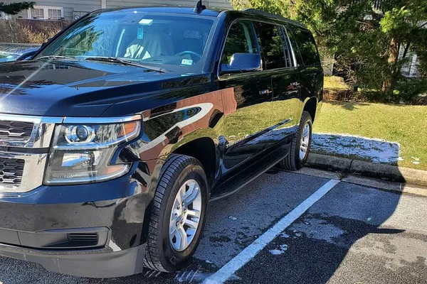 Unveiling DC's Treasures: A Luxurious SUV Tour Experience