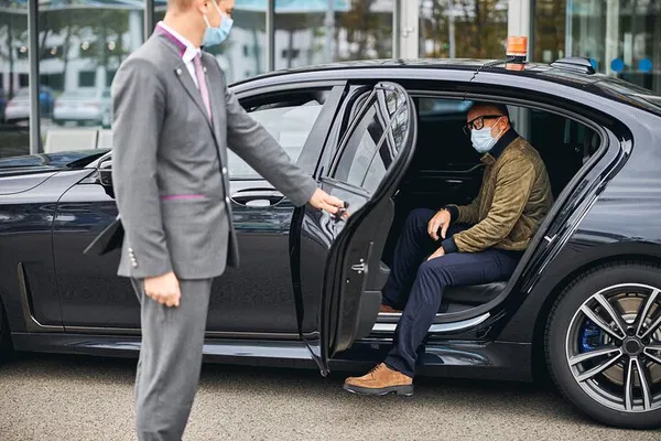 Paris Airport Transfers: Arrive in Style and Comfort