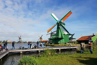 Discover Zaanse Schans & Volendam: A Charming Small-Group Day Trip
