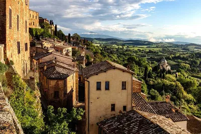 Tuscany Fairytale: Wine, Medieval Towns & Scenic Drives from Rome