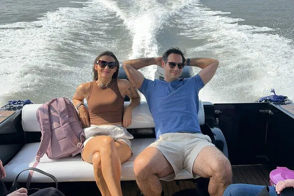 Elephanta Caves: Private Speedboat Tour from Mumbai