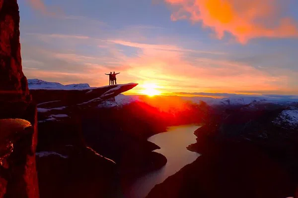Trolltunga 2-Day Tour: Hike & See Norway's Majesty