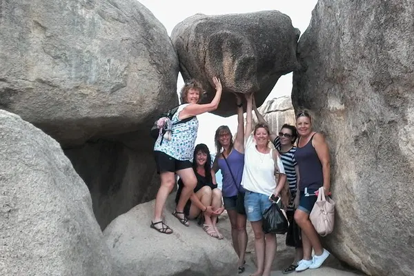 Unveiling Nha Trang's Soul: A Cultural City Tour by Private Car