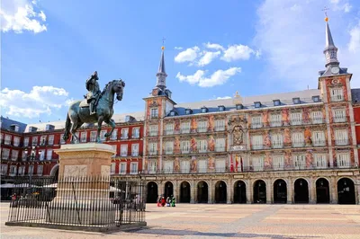Uncover Madrid's Secrets: An Interactive Inquisition Escape Game!