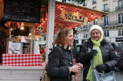Paris Christmas Gourmet Walking Tour: A Festive Foodie Adventure