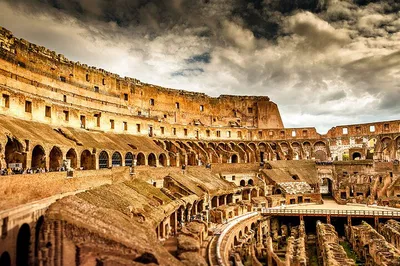 Step Back in Time: Explore Rome's Colosseum and Palatine Hill Wonders!