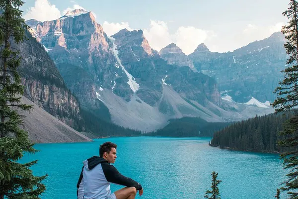 Banff's Best: Moraine Lake, Lake Louise & Secret Spots Tour