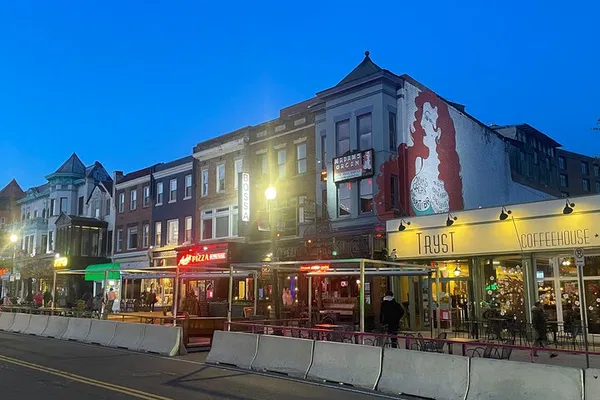 Dupont & Adams Morgan DC Food Tour: Eat, Drink, Explore!