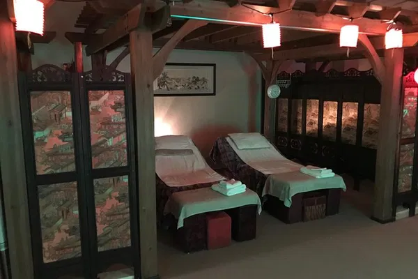 Indulgent VIP Massage: Hot Stones & Private Bliss in Belize