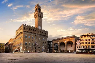 Unveiling Florence: A Historical Walking Tour Through Renaissance Heart