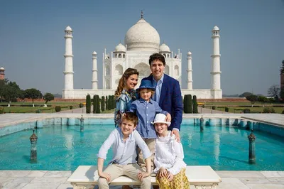 Taj Mahal Day Trip from Jaipur by Car: All-Inclusive