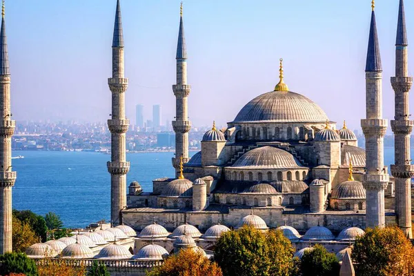 Unveiling Istanbul's Treasures: A Personalized Historical Journey
