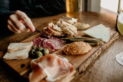 Melbourne's Hidden Gems: A Culinary Laneway Adventure