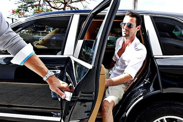 Effortless Hamburg Arrival: Private Airport Transfer to City Center