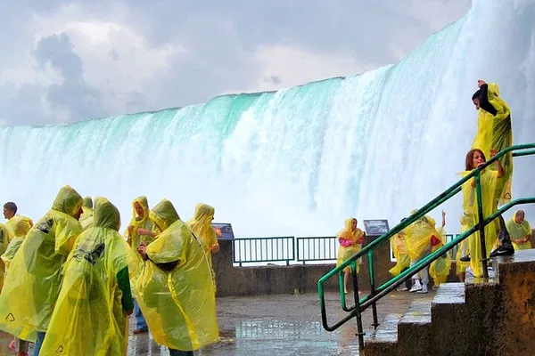 Niagara Falls Day Tour from Toronto: Boat & Journey Behind Falls