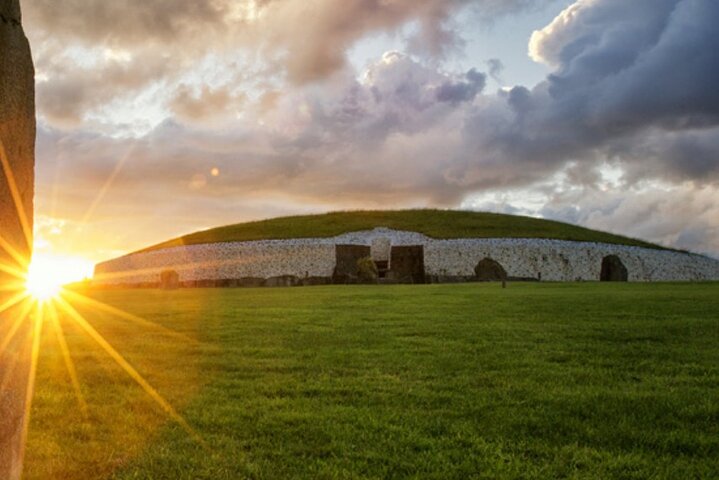 Uncover Ancient Ireland: A Luxurious Chauffeur-Driven Tour from Dublin