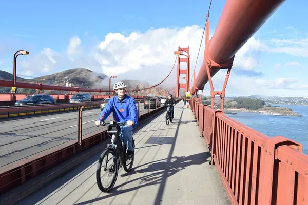 Glide Across the Golden Gate: An E-Bike Adventure to Sausalito!