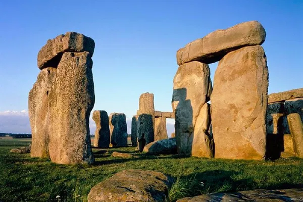 Stonehenge, Bath & Secret Place Small Group Tour