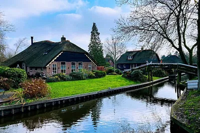 Giethoorn, Windmills & Dike Day Trip with Boat Ride