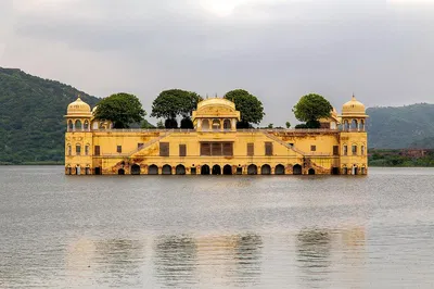 Unveiling India's Majesty: 5-Day Luxury Golden Triangle Expedition