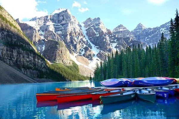 Unforgettable Banff & Moraine Lake Day Tour from Calgary