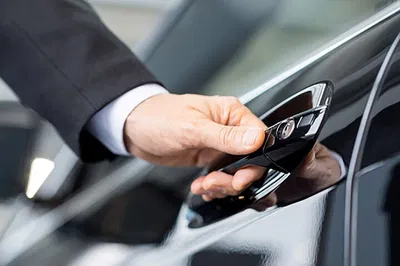 Seamless Civitavecchia Port to Fiumicino Airport Private Transfer