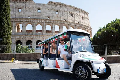 Rome's Sweet Ride: Golf Cart Tour with Gelato & Tunes!