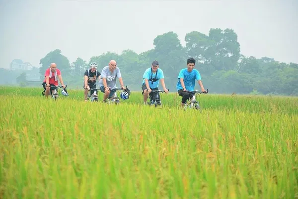 Hanoi Countryside Bike Tour: A Cultural & Scenic Adventure