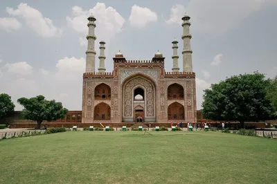 Image 3