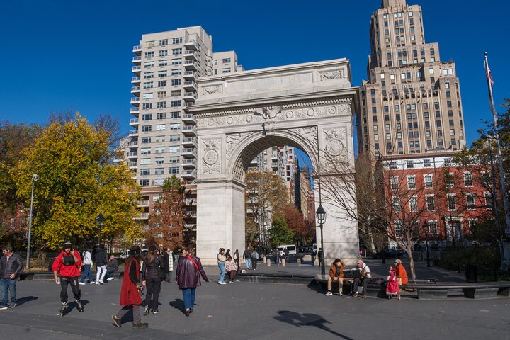 Swiftie Pilgrimage: Walk Taylor's NYC Hotspots!