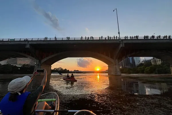 Clear Kayak Tour on Lady Bird Lake (Private)