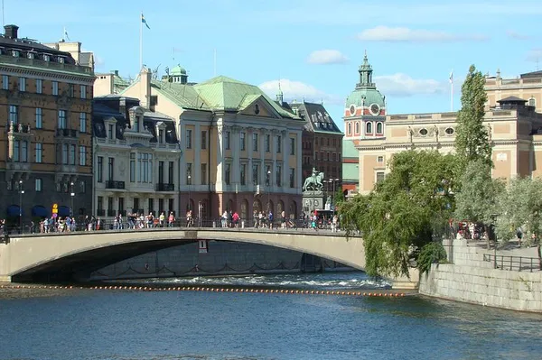 Stockholm Old Town Walk & Royal Canal Boat Tour