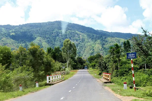 Discover Buon Ma Thuot: A Personalized Daily Tour with Easy Riders