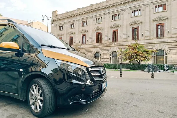 Seamless Palermo Transfer: Airport to City & Mondello Escape