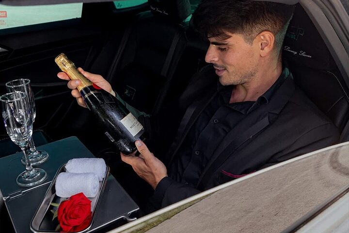 Cancun Airport Luxury Sedan Transfer: Start Your Vacation Right!