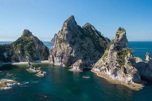 Coromandel Boat Tour: Wildlife & Island Adventure