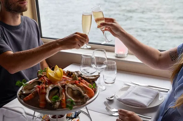 Paris Prestige Lunch Cruise: Seine River Culinary Voyage