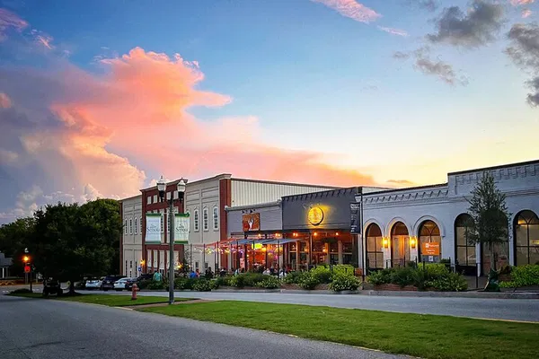 Survive Senoia: A Walking Dead Film Location Adventure!