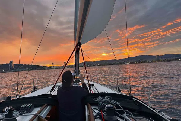 Barcelona Sunset Sailing: A Catalan Cava Cruise